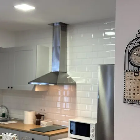 Loft Azahar Junto A Puente Apartment *